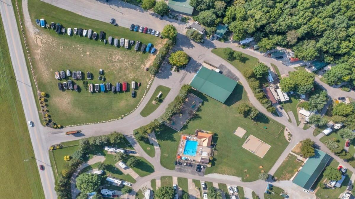 Rustic Cabin With Pool Access Bloomington Exterior photo
