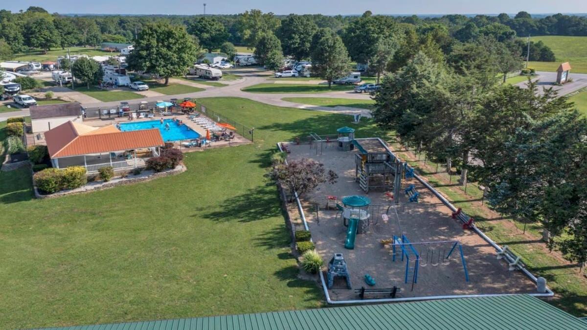 Rustic Cabin With Pool Access Bloomington Exterior photo