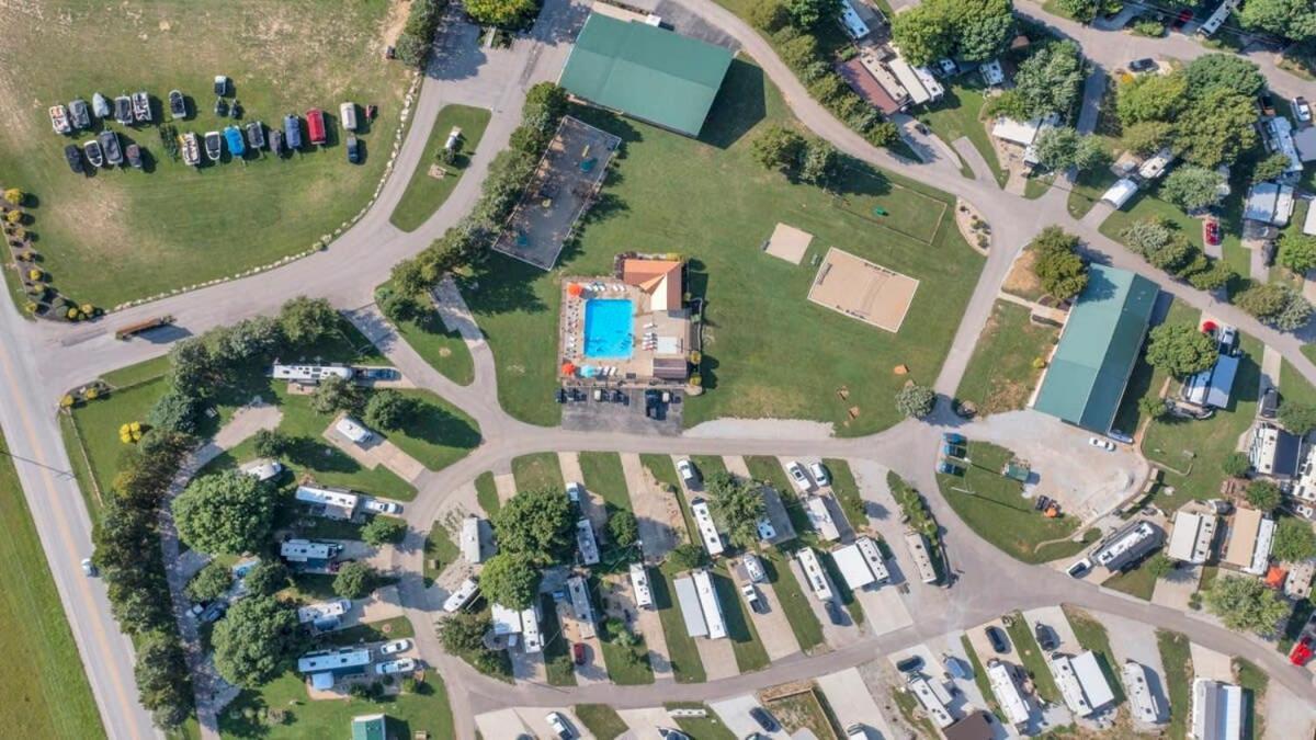 Rustic Cabin With Pool Access Bloomington Exterior photo